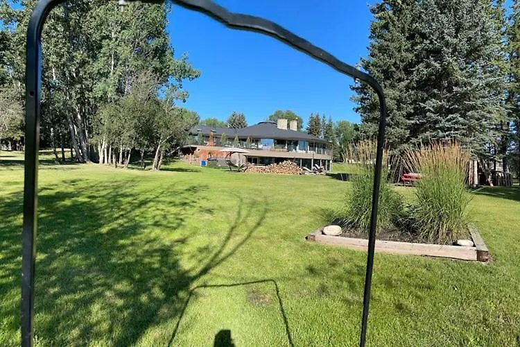 Roundhouse Grotto Bed & Breakfast Calgary