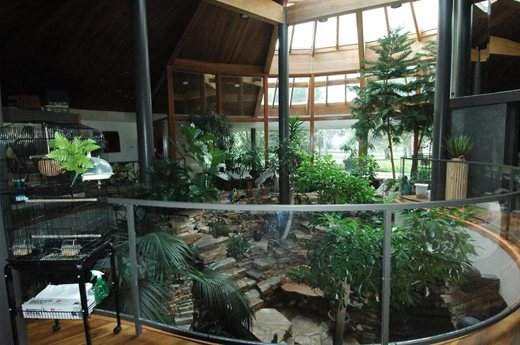 Roundhouse Grotto Bed & Breakfast Calgary
