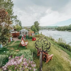 Along River Ridge Inn